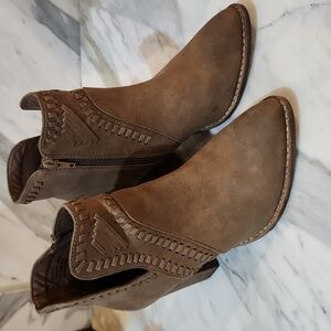 Zigi Soho boots Sz 8.5